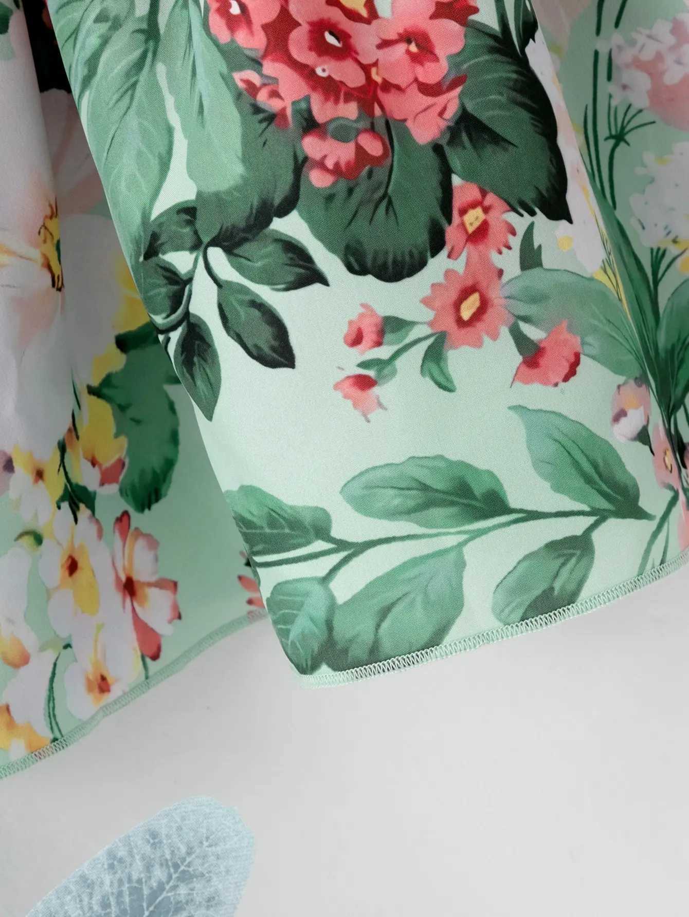 Fresh floral print sleeveless dress - a light summer choice X250528