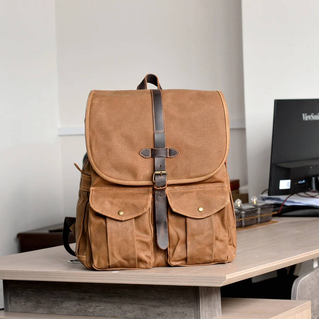 Canvas men's bag Camping outdoor hiking waterproof Student Leisure travel retro 16 "computer backpack