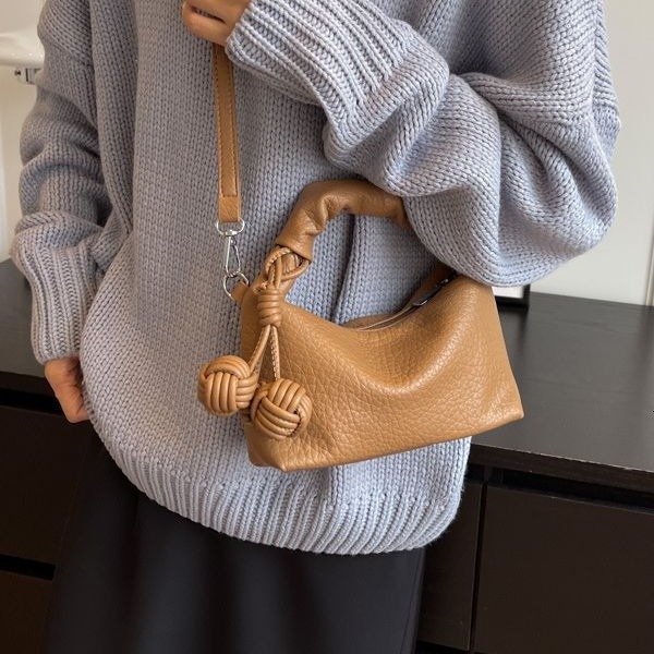2025 popular women's armpit autumn and winter new fashionable handbag designer multifunctional single shoulder dumpling bag crossbody bag