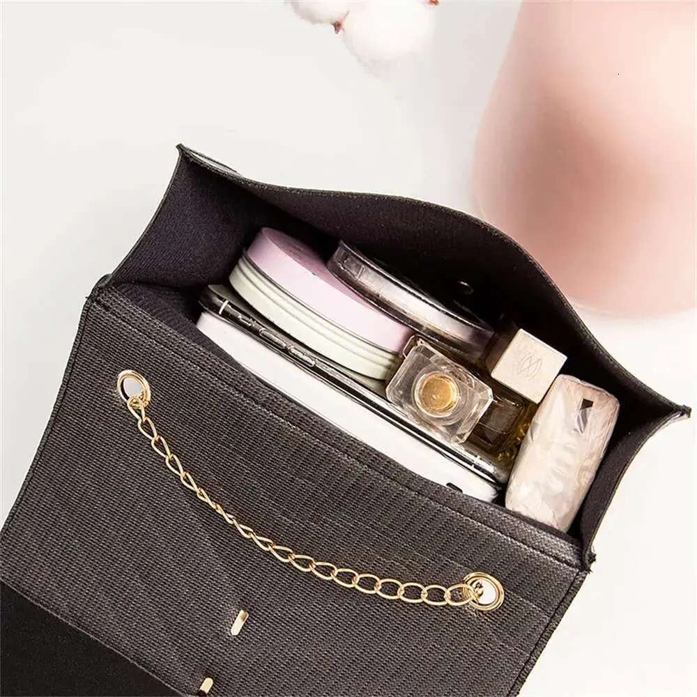 Fashion Tassel Flap Crossbody Bags V Pattern Mini Chain Shoulder for Women Pu Leather White/Black Casual Travel Square Bag