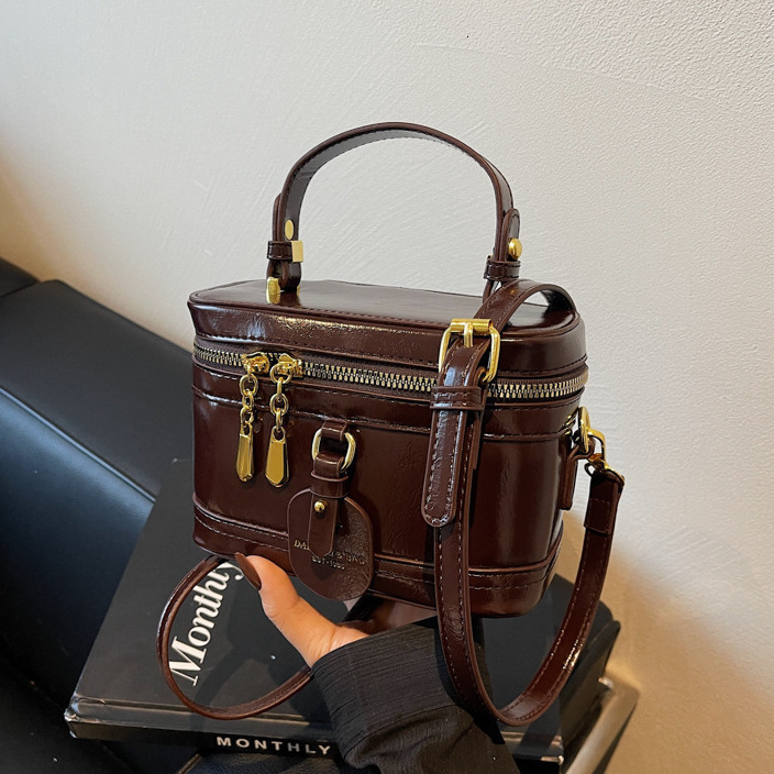 Luxury Brand Designer Bag 2025 New Fashionable Super Hot For Women, Cute Trend, Flu, Crossbody Bag, Spring And Summer Handheld Small Bag