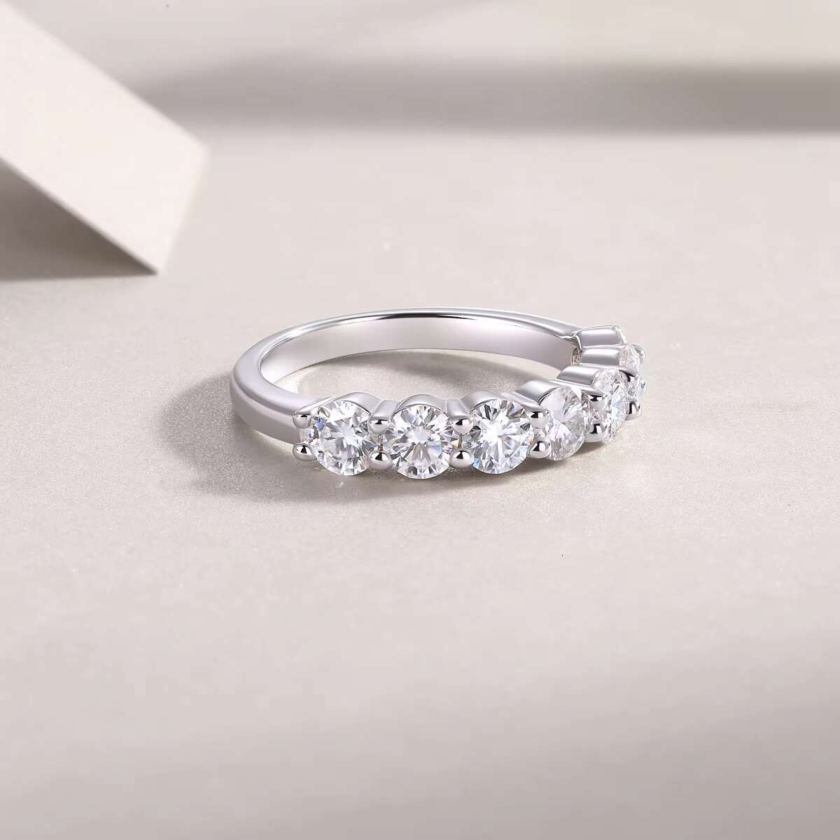 Wholesale Moissanite Eternity Ring Love Rings 925 Sterling Silver VVS D White Gold GRA Certified Moissanite Diamond Jewelry Ring