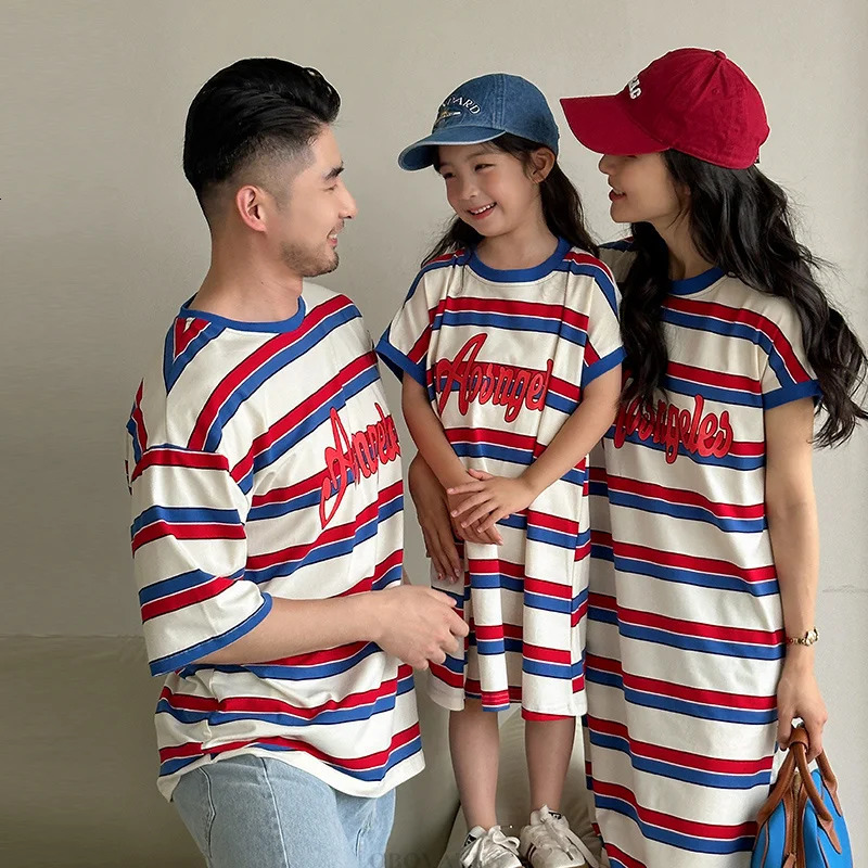 Dad Mom and Baby Matching Striped Clothes Mother and Daughter Dress Father Son Clothing Set Summer Vacation Family Look Outfit 250528