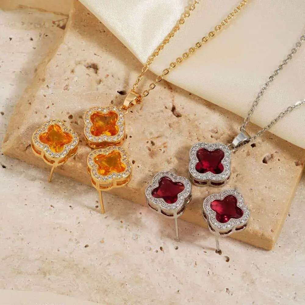 Micro inlaid clover necklace earrings two-piece set, women's light niche design, high-end feeling, internet celebrity temperament jewelry set