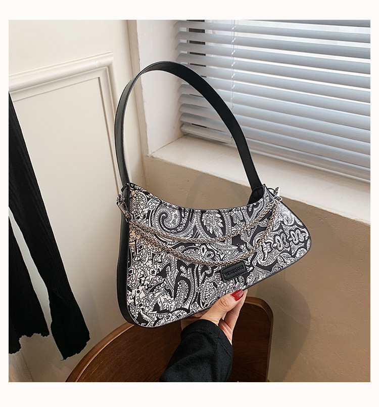 Luxury Brand Designer Bag 2021 Autumn Winter New Women's Bag Trendy Fashion Shoulder Bag Simple Stylish Crossbody Bag Underarm Bag Women's B