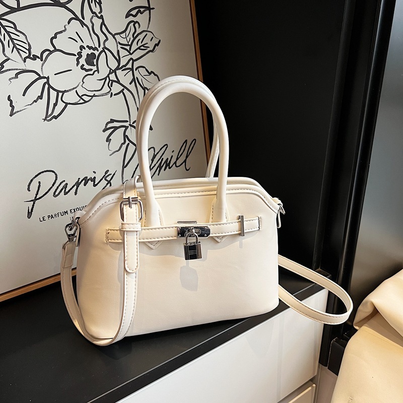 Free Shipping Designer Bag Korean Casual Hand-held Small Square Bag For Women Spring/summer 2025 New Fashion Shoulder Commuting Crossbody Bag Bags