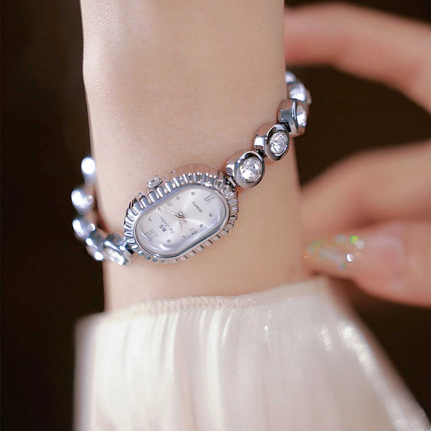 Ladies Watch Vintage Luxury Jewelry Bracelet Watches Elliptical Temperament Waterproof Women Fashion Quartz Clock Wristwatches XJ250527
