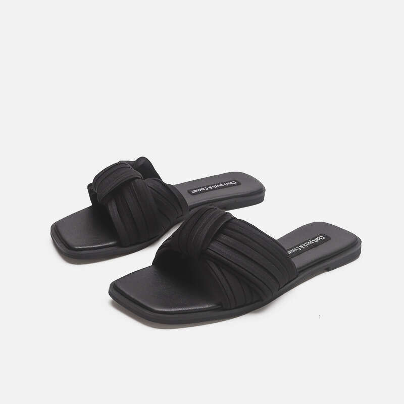 2025 New Summer K Fashion Beach Vacation Square Toe One-Strap for Women Outdoor Pleated Flat Sandals