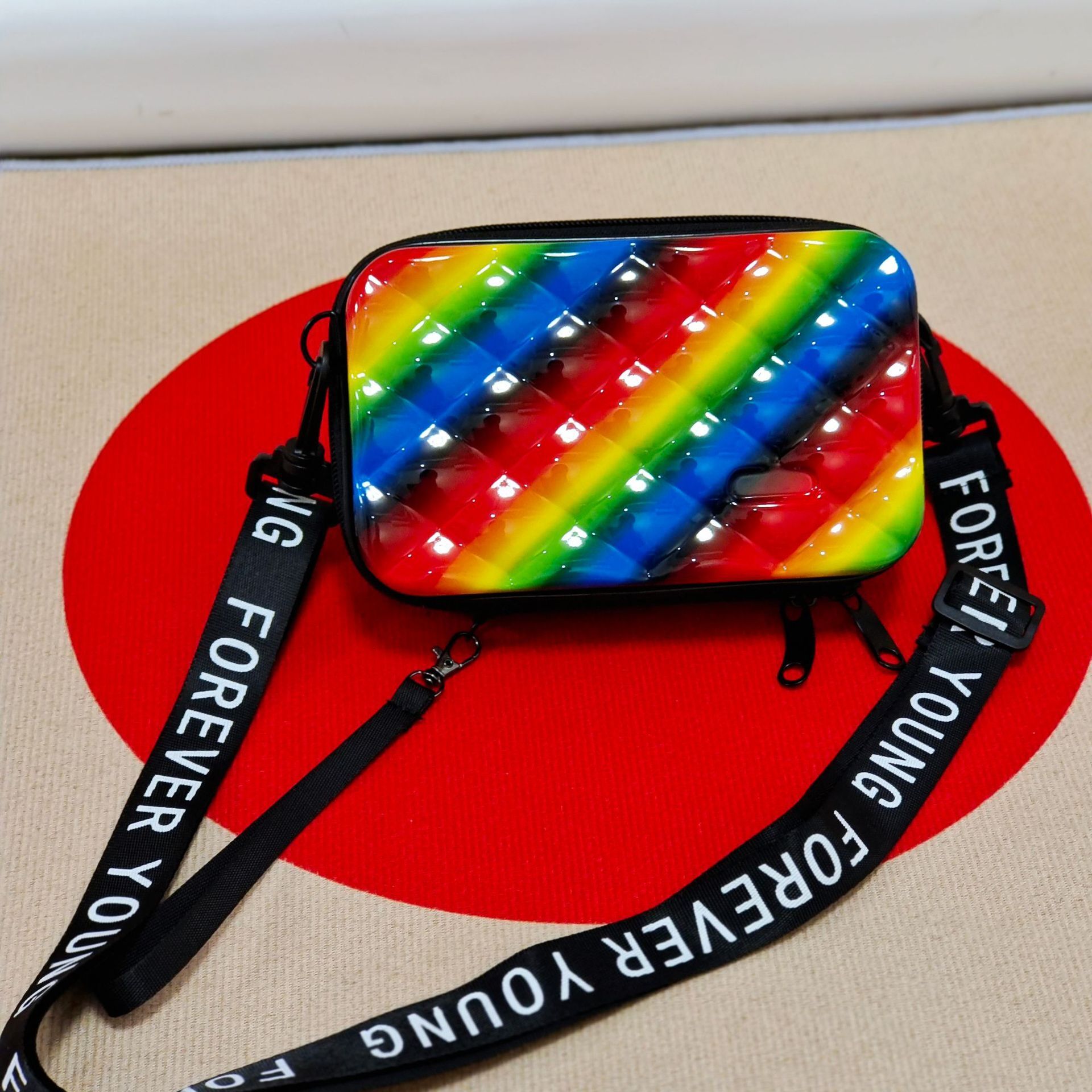 High quality brand, new high-quality free designer bag, crossbody bag, new trend fashion rainbow bag, hard box makeup bag, new free designer bag