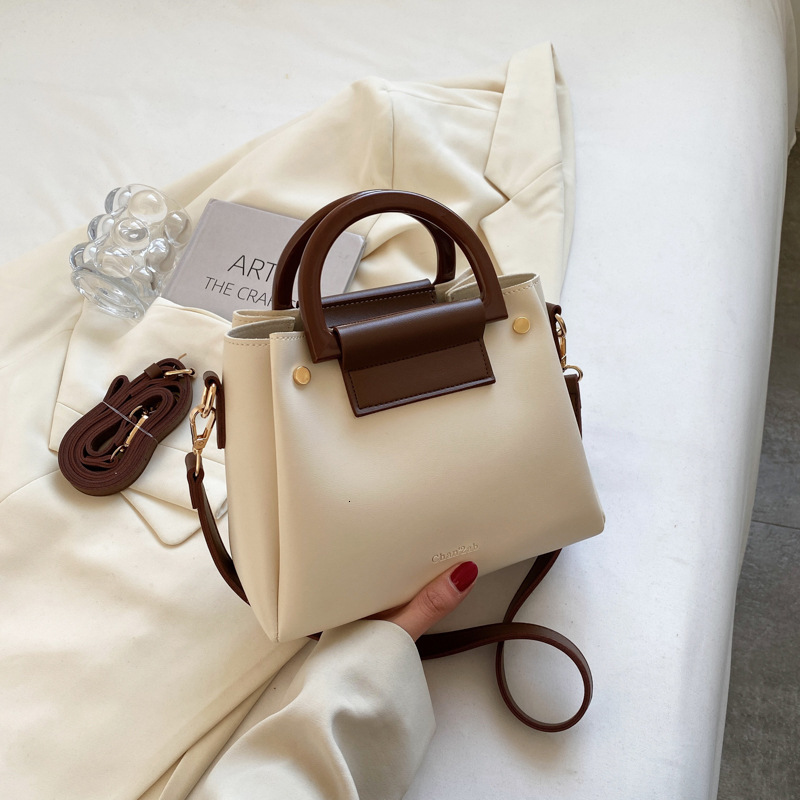2025 trendy and fashionable women's multifunctional crossbody bag designer comes out with a shoulder bag for women