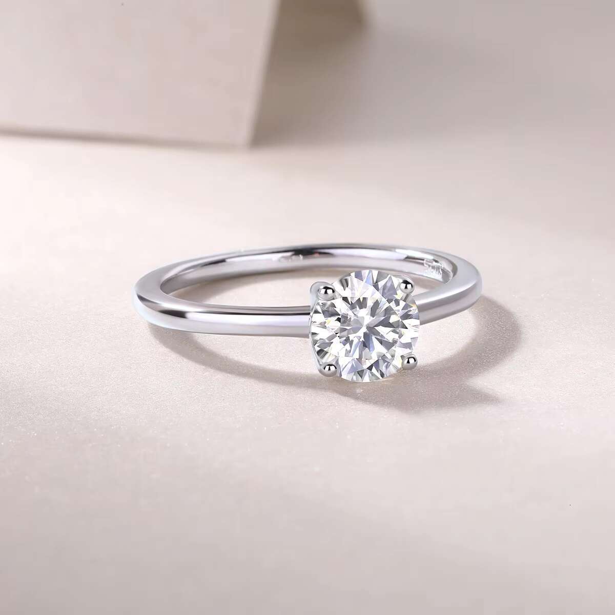 Classic 925 Sterling Silver VVS Moissanite Engagement Wedding Ring Fine Jewelry for Women