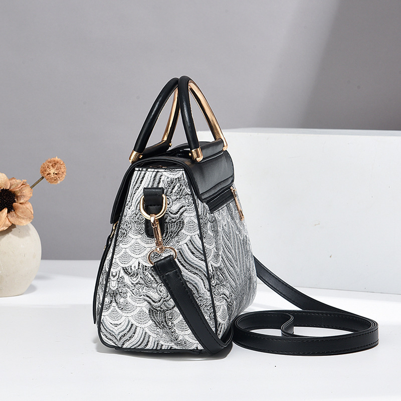 Top brand high-quality new free designer bag, high-value light luxury handbag, foreign trade French style bag, lightweight single shoulder new free de