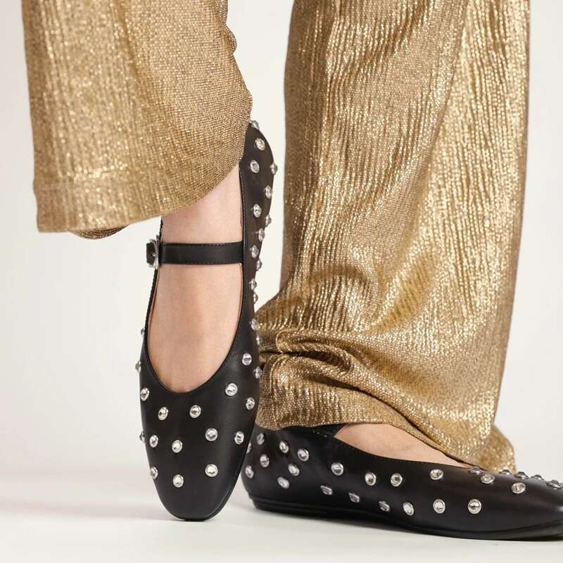 Super Comfortable French Style Square Toe One-Strap Mary Jane for Women Fashion Rivet Flat Versatile Rock Shoes