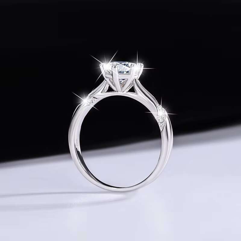 Direct Sale Manufacturer 925 Sterling Silver 0.5ct Wedding Engagement Rings for Women Classic Moissanite 5-Year Color Retention