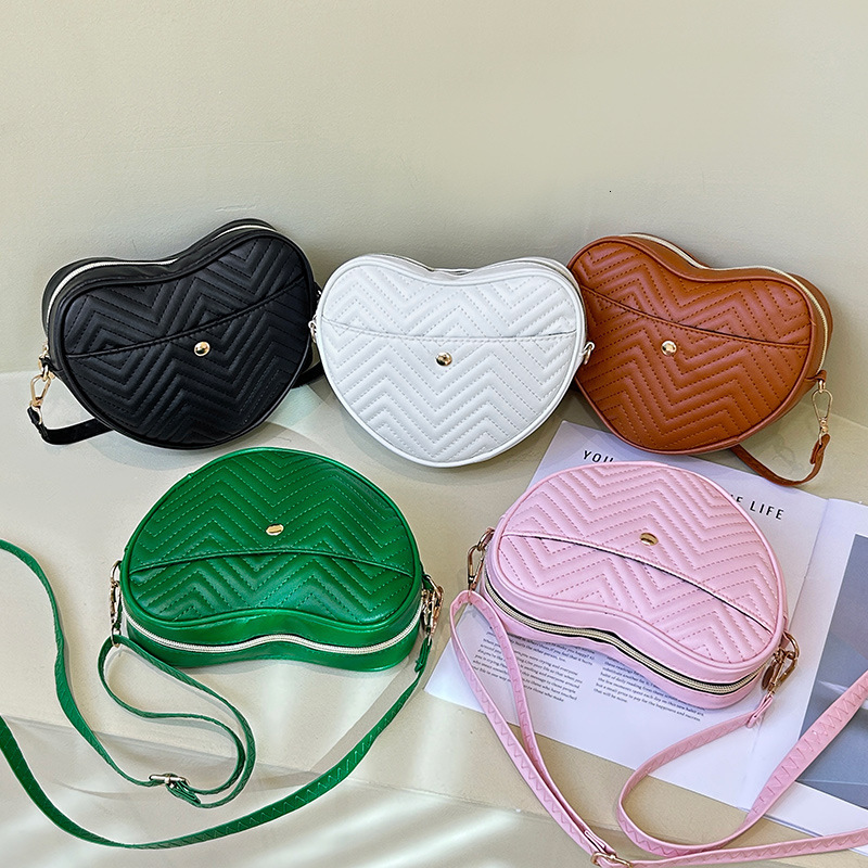 Top Brand High Quality New 2024 New High-Value Women's Bag Trendy Fashion Small Crossbody Bag Versatile Niche Fashion Shoulder Bag New Free Deliv