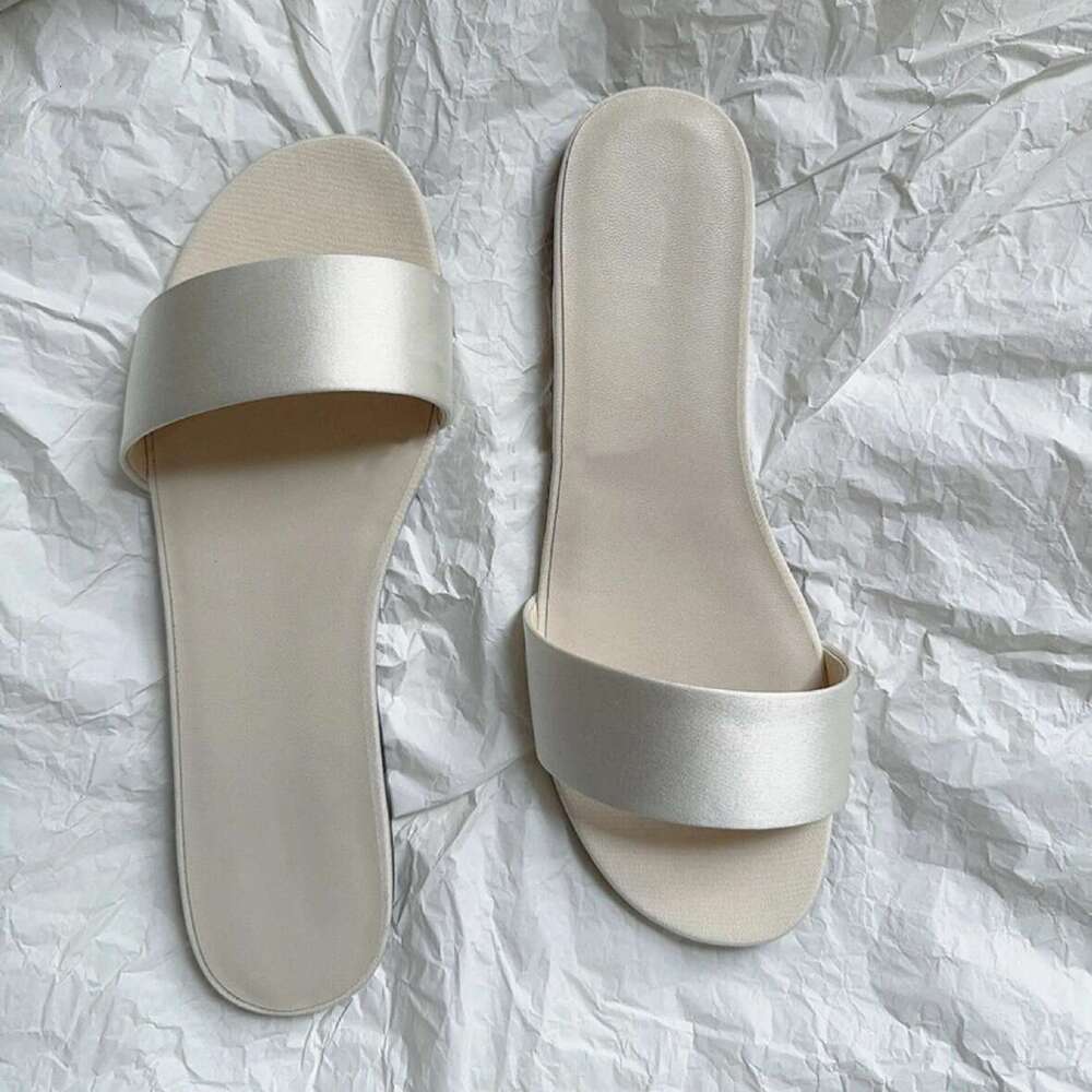 2025 New Fashion Versatile Women's Slippers for Summer Outdoor High-End Silk Satin Flat French Style Small Sandals