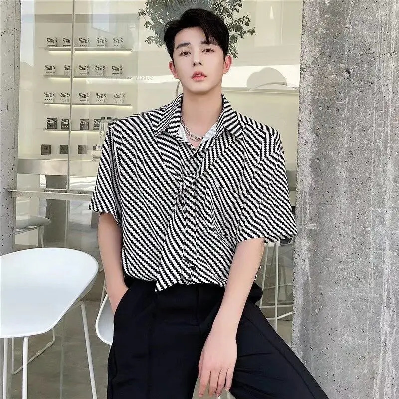 Mens Lapel Button Sense High-end and Trendy Handsome Loose Lazy Short-sleeved Shirt 250527