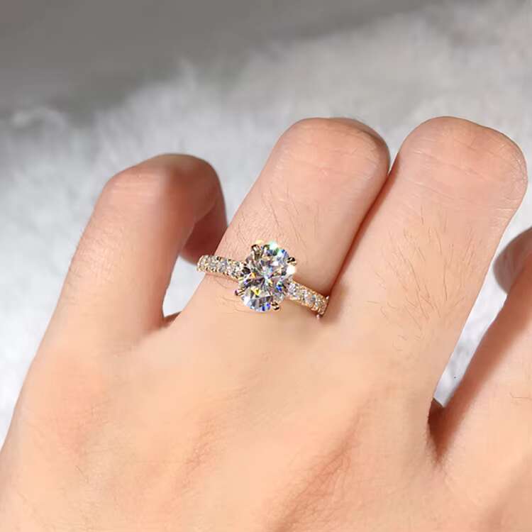 Quality Assurance GRA Certificate Moissanite Diamond Gold Wedding Bands Initial Ring