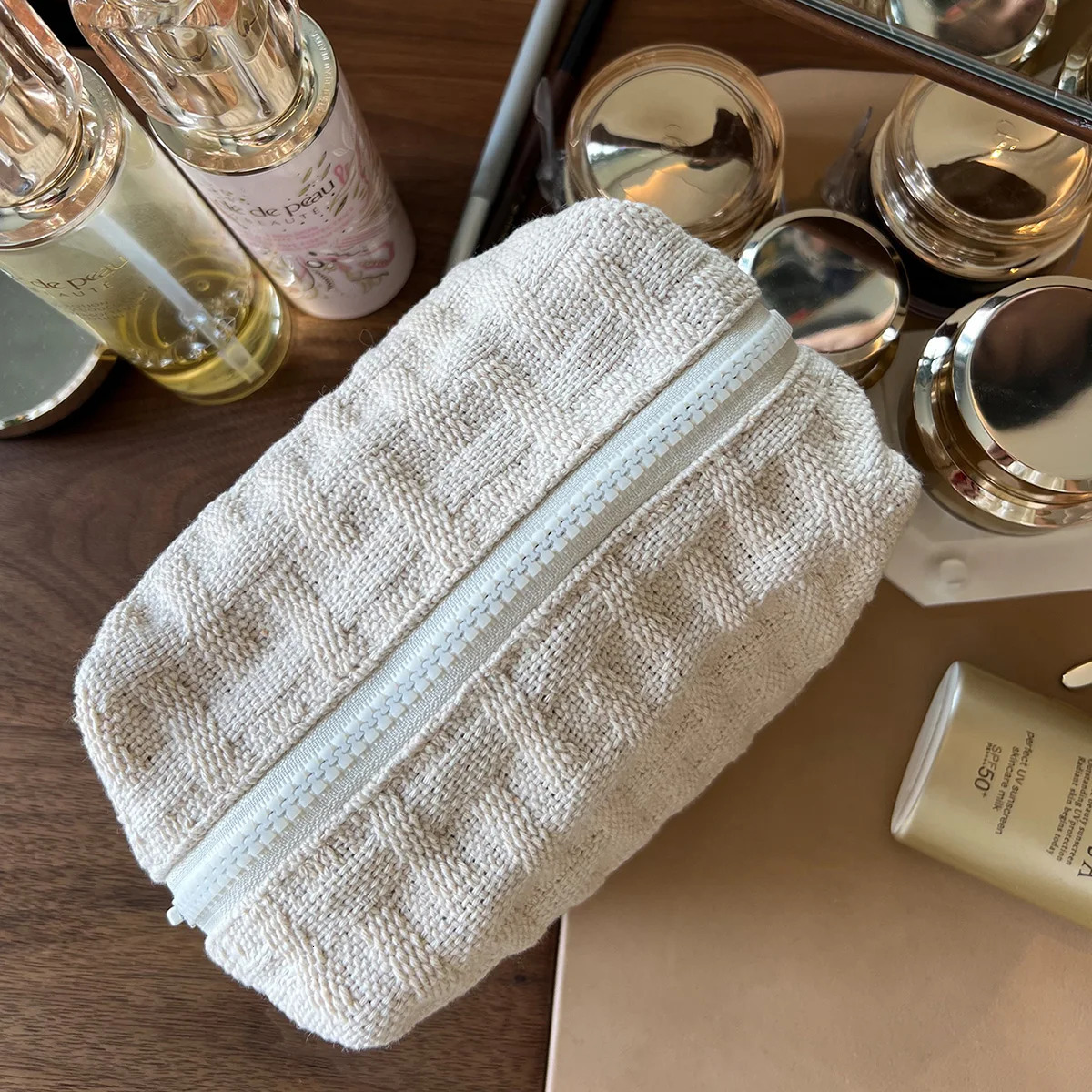 Carry-on Portable Premium Makeup Bag with Large Capacity - Simple Canvas Three-dimensional Storage Bag Solid Color 250527