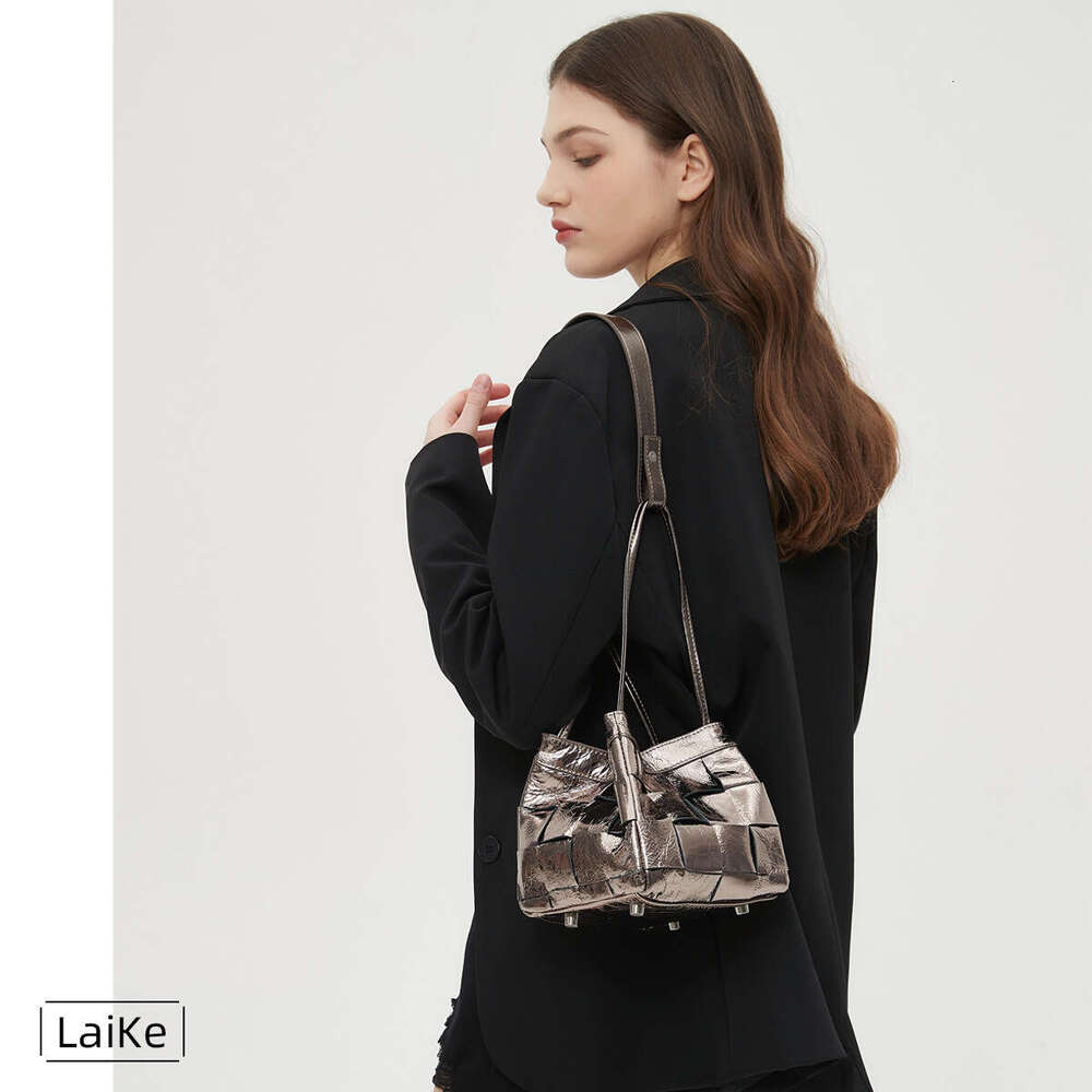 New Woven Versatile Genuine Leather Shoulder High-end Underarm Bucket Fashionable Tote Women's Bag