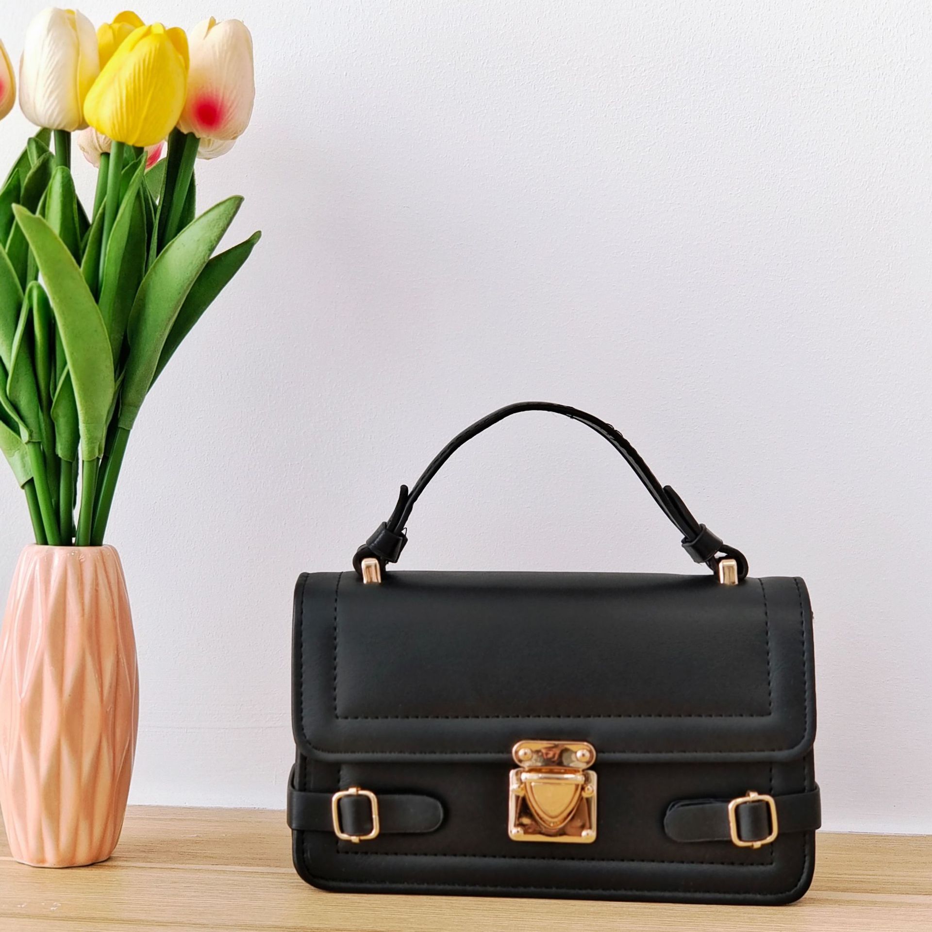 Top quality brand, high-quality new design, free designer bag, fashionable multifunctional small square bag, textured handbag, new free designer bag