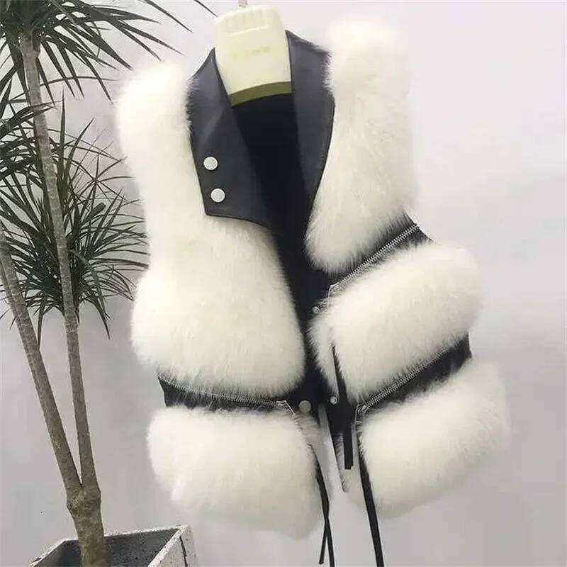 2025 Faux Vest Coat Women's Lapel Sleeveless Buckle Slim PU Leather Outerwear High Street Plush Fur One Piece Jack