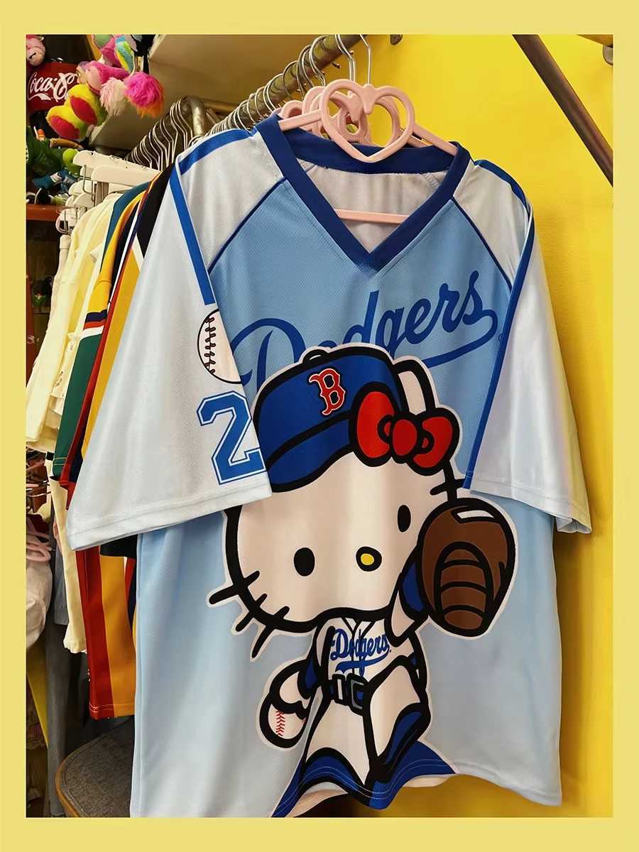 Sanrio (DOMIO) Men T-shirt Sanrio Hello Kitty Sportswear T-shirt Loose Casual Fashion T-shirt Kid Short Sleeve T-shirt Men Clothing T-shirtw250528ee