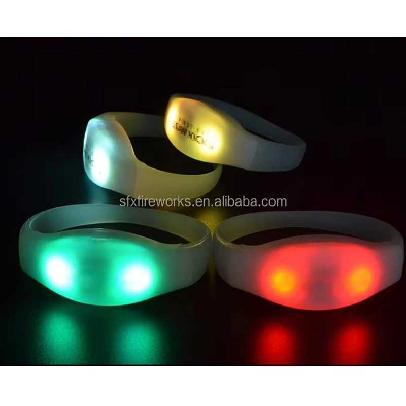LED Silicone Bracelets RGB Color Changing With 24Keys 12Keys Control 400 Meters 10 Area Zones Remote Control Luminous Wristband W250528