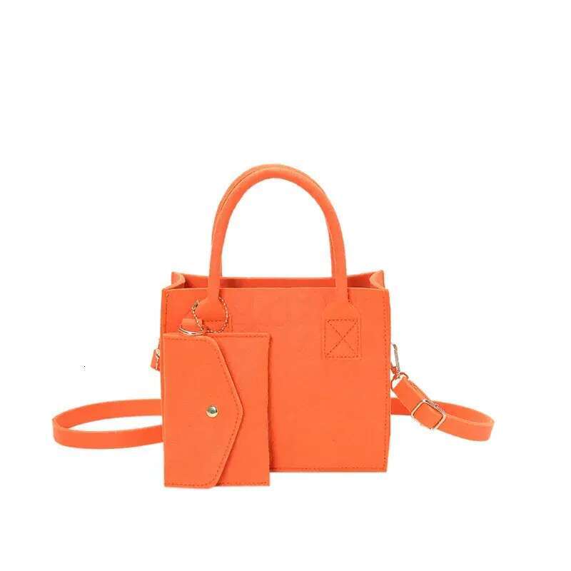 Elegant Felt Material Shoulder Handbag for Ladies Versatile Designer Crossbody Messenger Bag with Zipper Detail