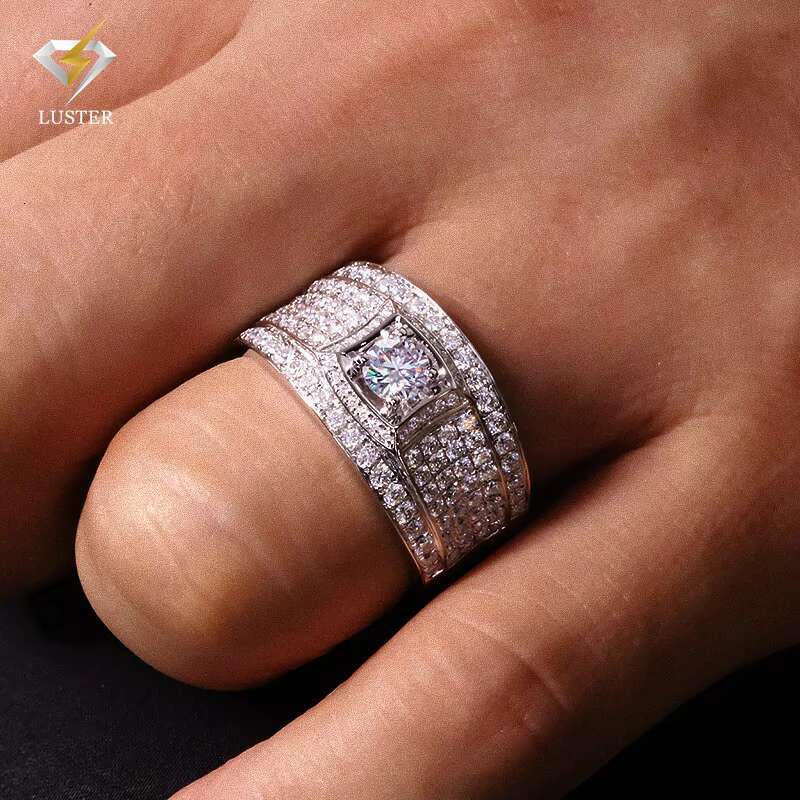 Luster Jewelry Wholesale Customized Design Jewellery 10k/14k/18k Real Gold Ring VVS Iced Moissanite Men Ring