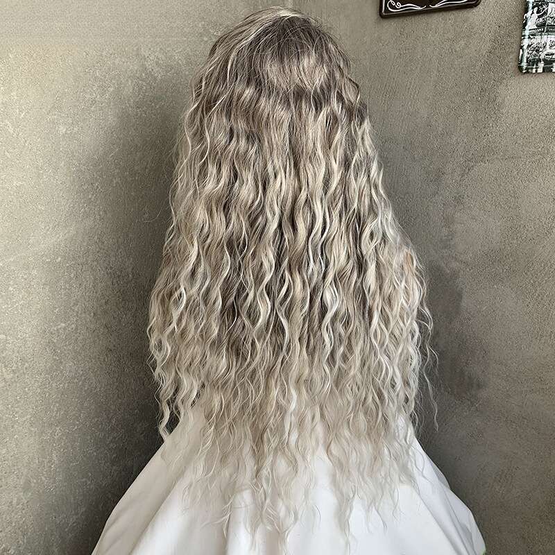 Women's wig New Latin Fashion Long Curly Hair Gradient Gray Natural Fluffy Synthetic Wig Cap 70Cm