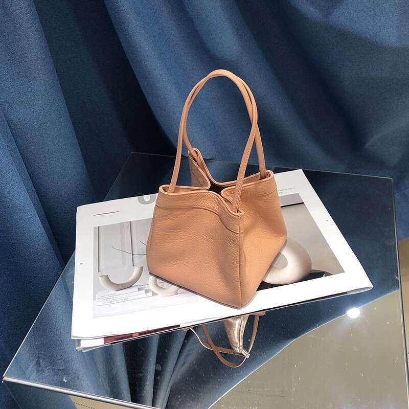 Autumn Winter Niche Design Handheld Basket Large Capacity Commuter Tote Genuine Leather Single Shoulder Wing Women's Bag