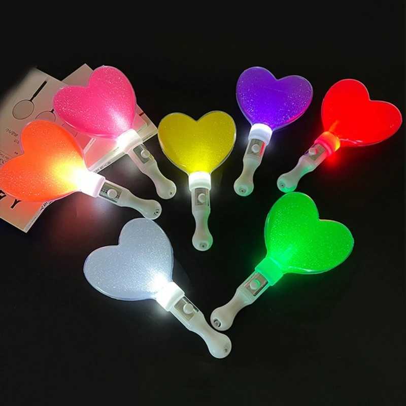 Glow Sticks Light Color Changing Light Mini Heart Lamp Gifts for Interior Livehouse New Year Concert KPOP Luminous Lamp W250528
