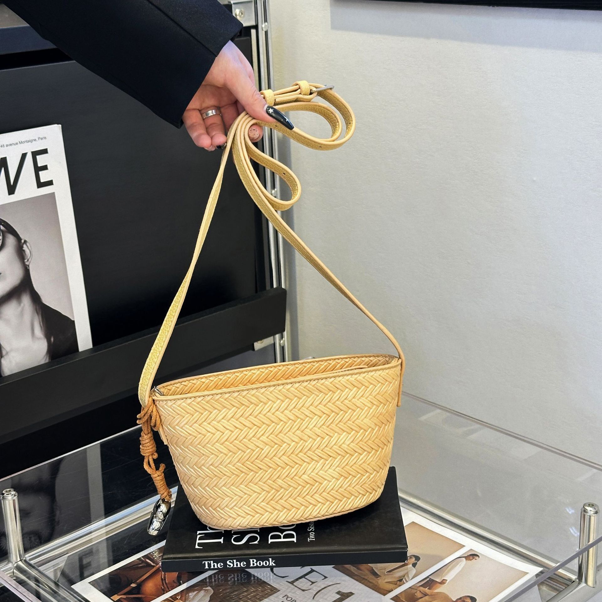 Luxury Brand Designer Bag Knitted Tote For Women 2025 New Large Capacity Commuter Single Underarm Cross Shoulder Handheld Bucket Bag
