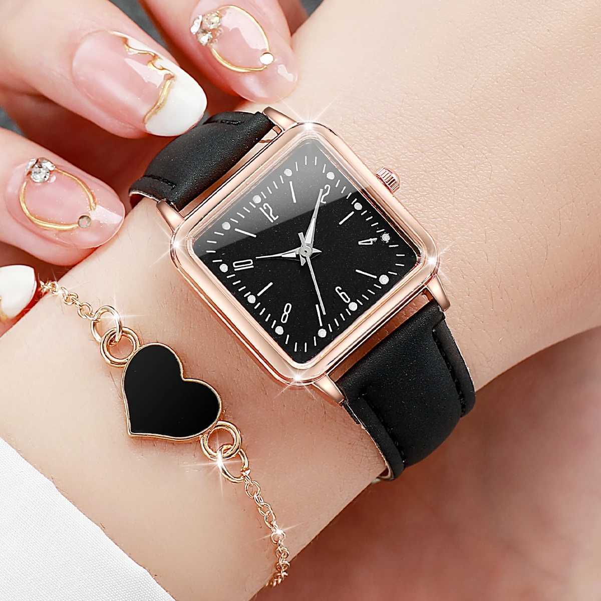 2/4PCS Fashion Square Womens Watch Leather Band Quartz Watches Heart Bracelet SetWithout Box XJ250527