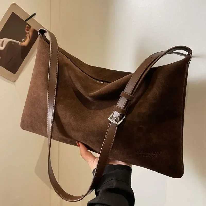 This Year New Lazy Style Retro Single Shoulder Underarm Bag Minimalist Large Capacity Commuting Bag Crossbody Bags Y250528