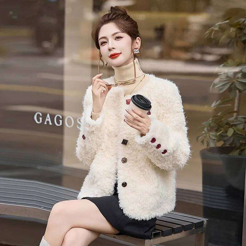 Short Lamb Jacket Women's Stylish Autumn Winter Thickened Leather And Fur Integrated Coat Fragrant Style Anti-Aging
