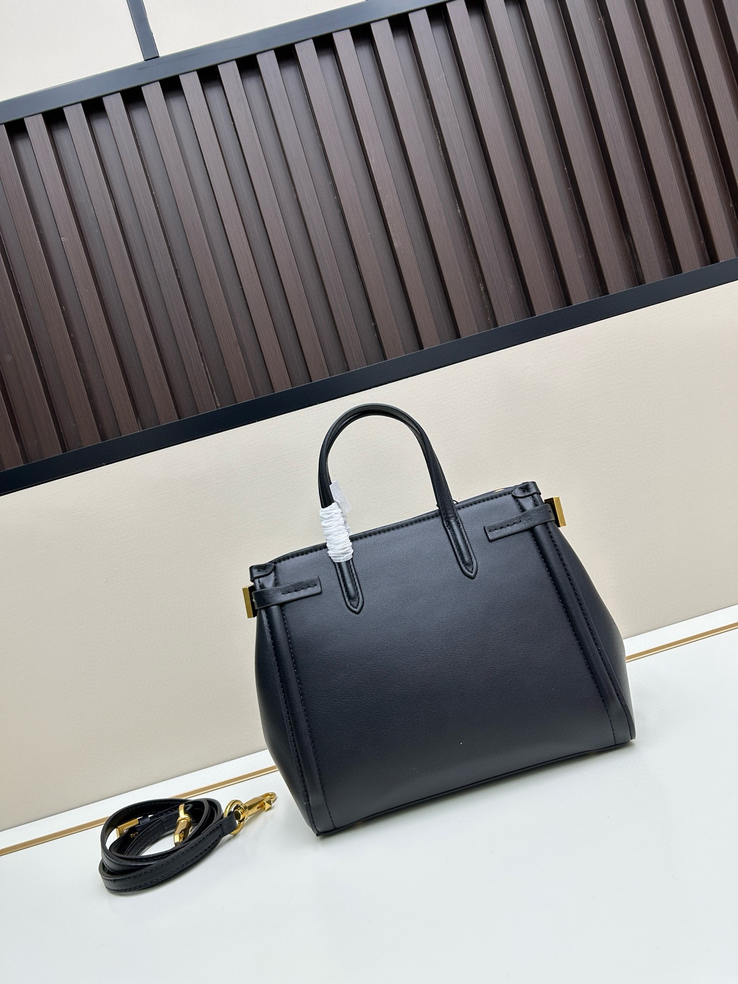V20262 New Women's Fashion Briefcase Simple Shoulder Handbag Large Capacity Messenger Bag Versatile Commuter Tote Bag