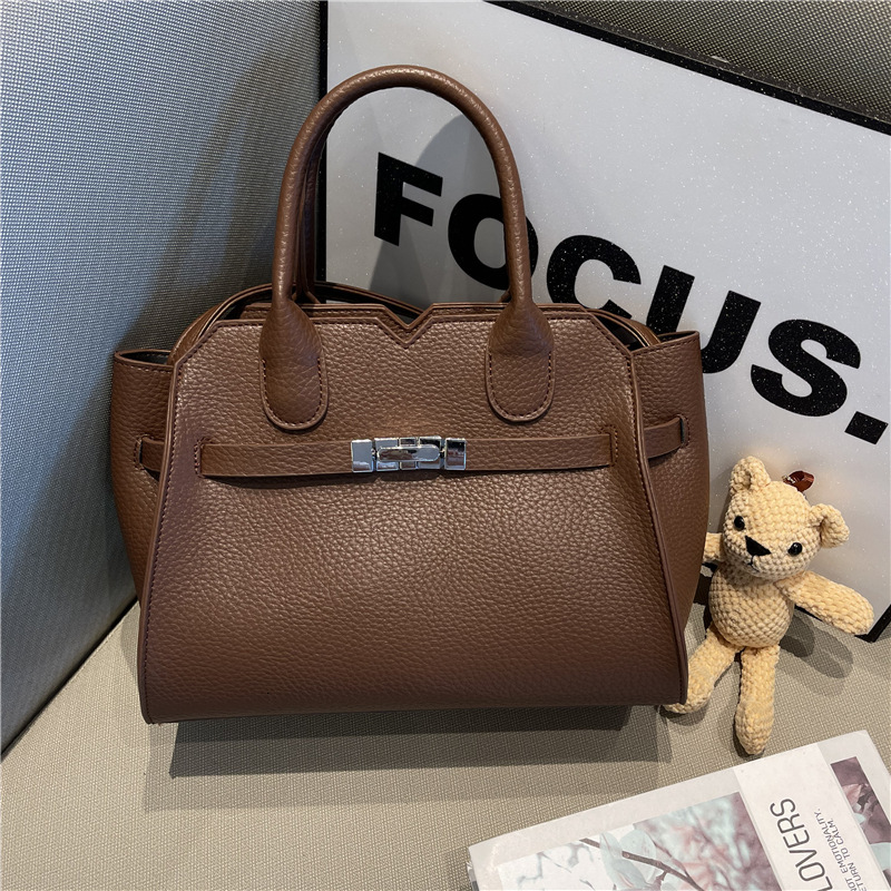 Top brand high-quality new free designer bag new handbag 2025 shoulder bag commuting elegant fashion crossbody bag new free designer bag