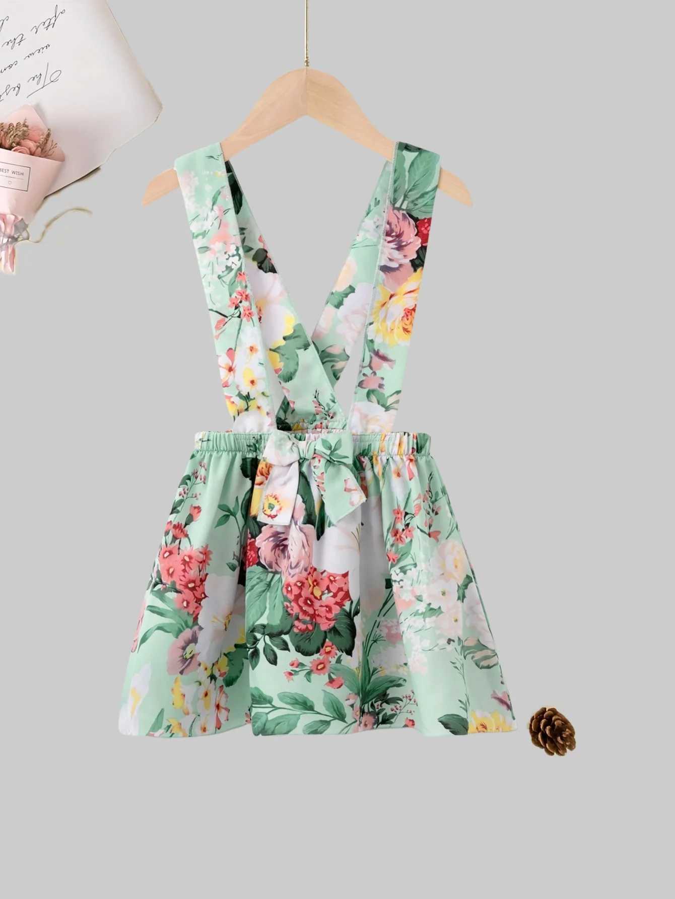Fresh floral print sleeveless dress - a light summer choice X250528