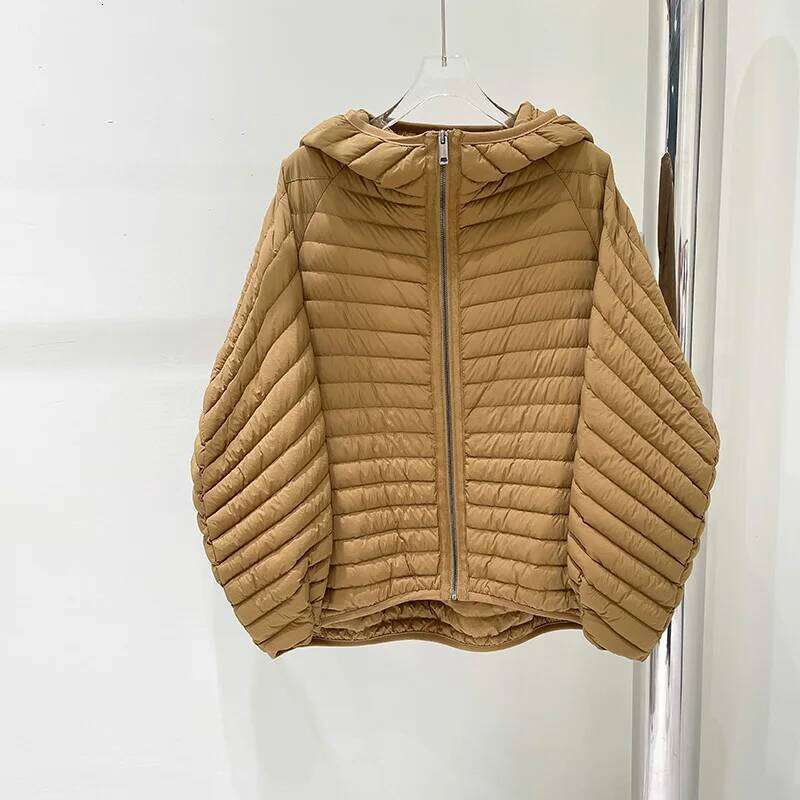 Lagabogy 2025 New Winter Short Puffer Jacket Women Ultra Light 90%White Duck Down Coat Loose Female Parka Hooded Thin Outwear