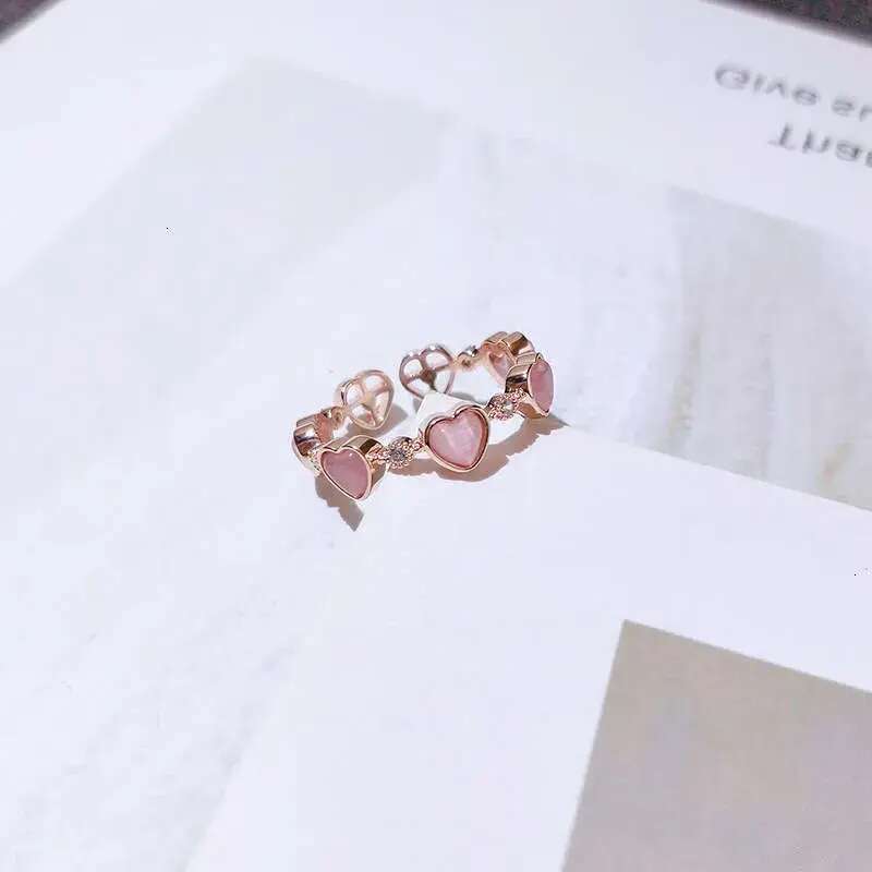 Small niche design heart women's light fashion trend, open mouth ring, cold style, versatile index finger ring