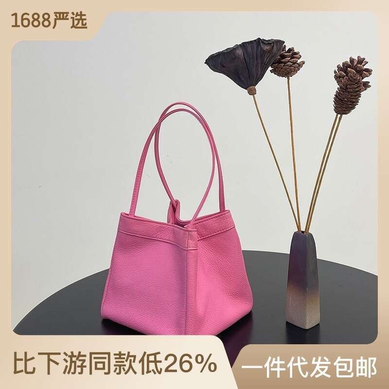 2023 New Small Square Goat Simple Fashion Versatile Handbag Genuine Leather Women's Bag