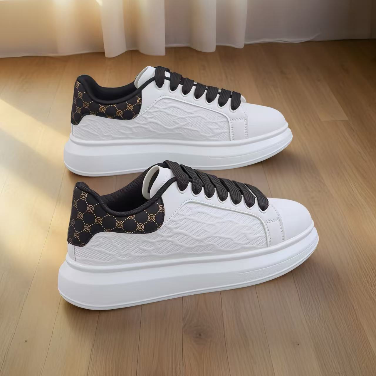 Free shipping designer's trendy men's shoes, new sports sneakers with thick soles and high appearance level, fashionable casual shoes, white