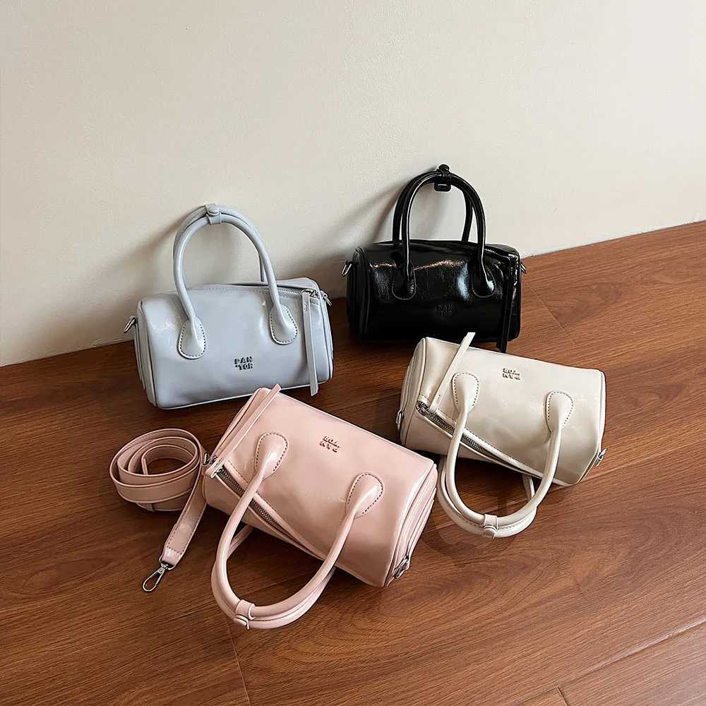 Handheld Bowling Bag Womens New Fashion Trend Niche Pillow Bag Versatile Crossbody Bag Y250528