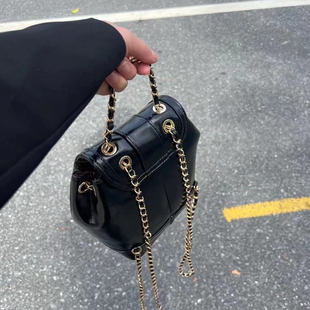 Top brand high-quality new free designer bag, oil wax leather shoulder bag, new free designer bag