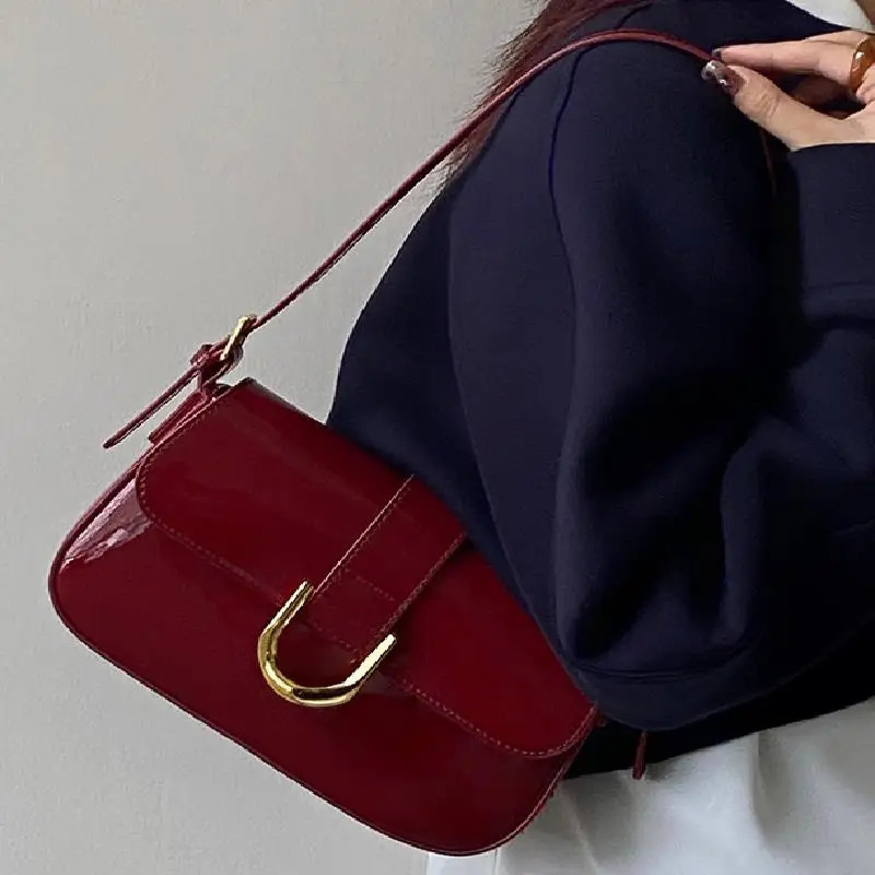 Retro Patent Leather Shoulder Bag For Women Flap Crossbody Bag Solid Color Underarm Bag Red Crossbody Bag Lady Handbag 250527