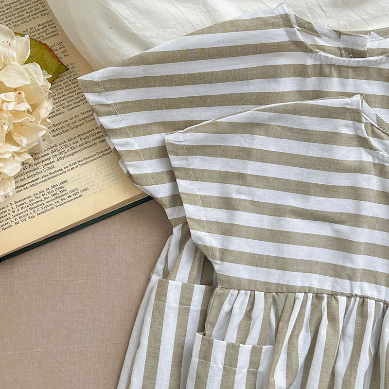 Summer Sister Dress Toddler Vintage Stripe Romper Girls Clothes Ruffles Lace Baby Bodysuit Family Macth Clothing 250528
