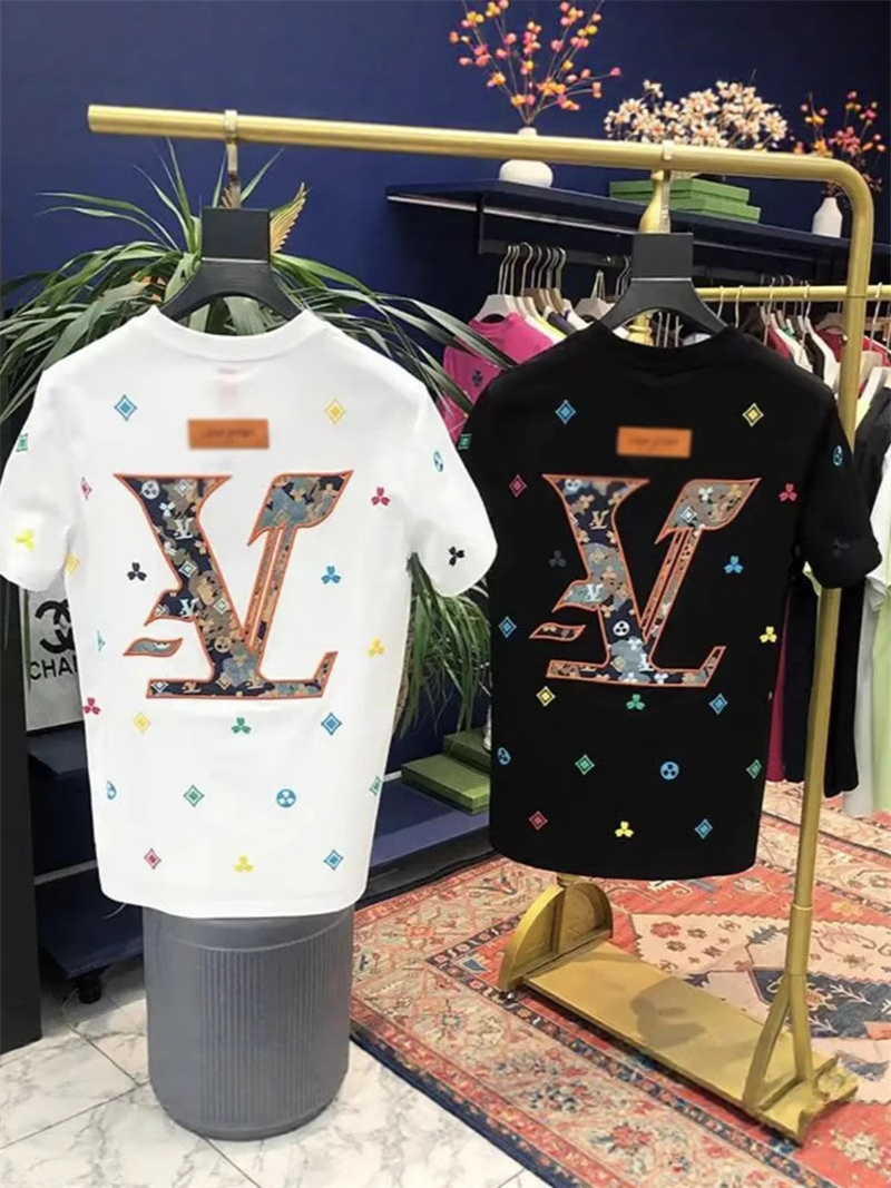 Free shipping designer T-shirt 2025 new fashion high-end texture printed short sleeved shirts for women men