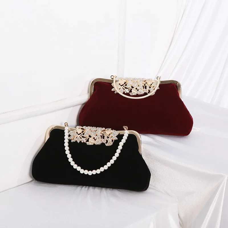 New Arrival Vintage Wine Red Velvet Handbag Women Velour Evening Bag Retro Style Bridal Wedding Party Clutches Ladies Diamond Purse XA829H Z250528